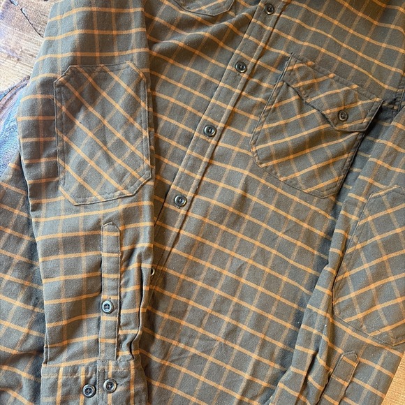 LL Bean Retro Plaid Single Pocket Button Down Men's Shirt Size Medium - Picture 2 of 10